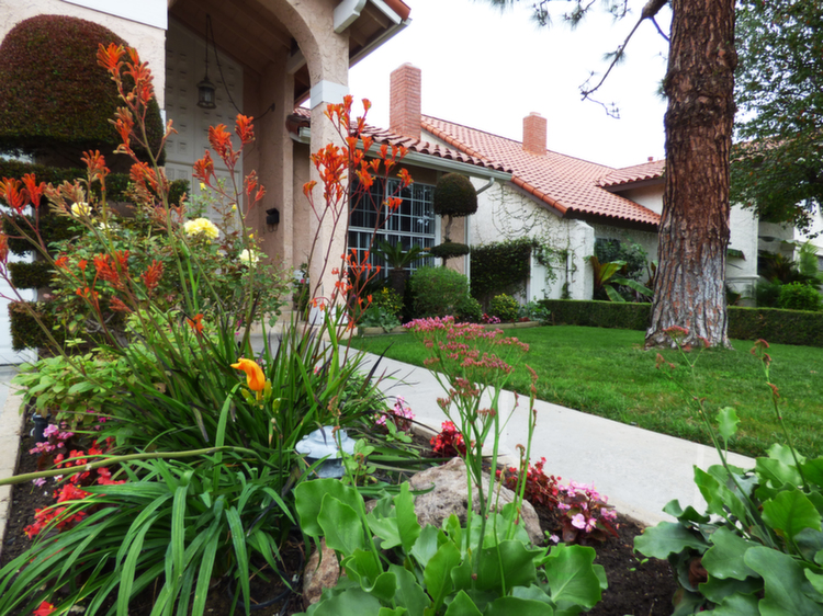 Mens-Residence-Front-Yard